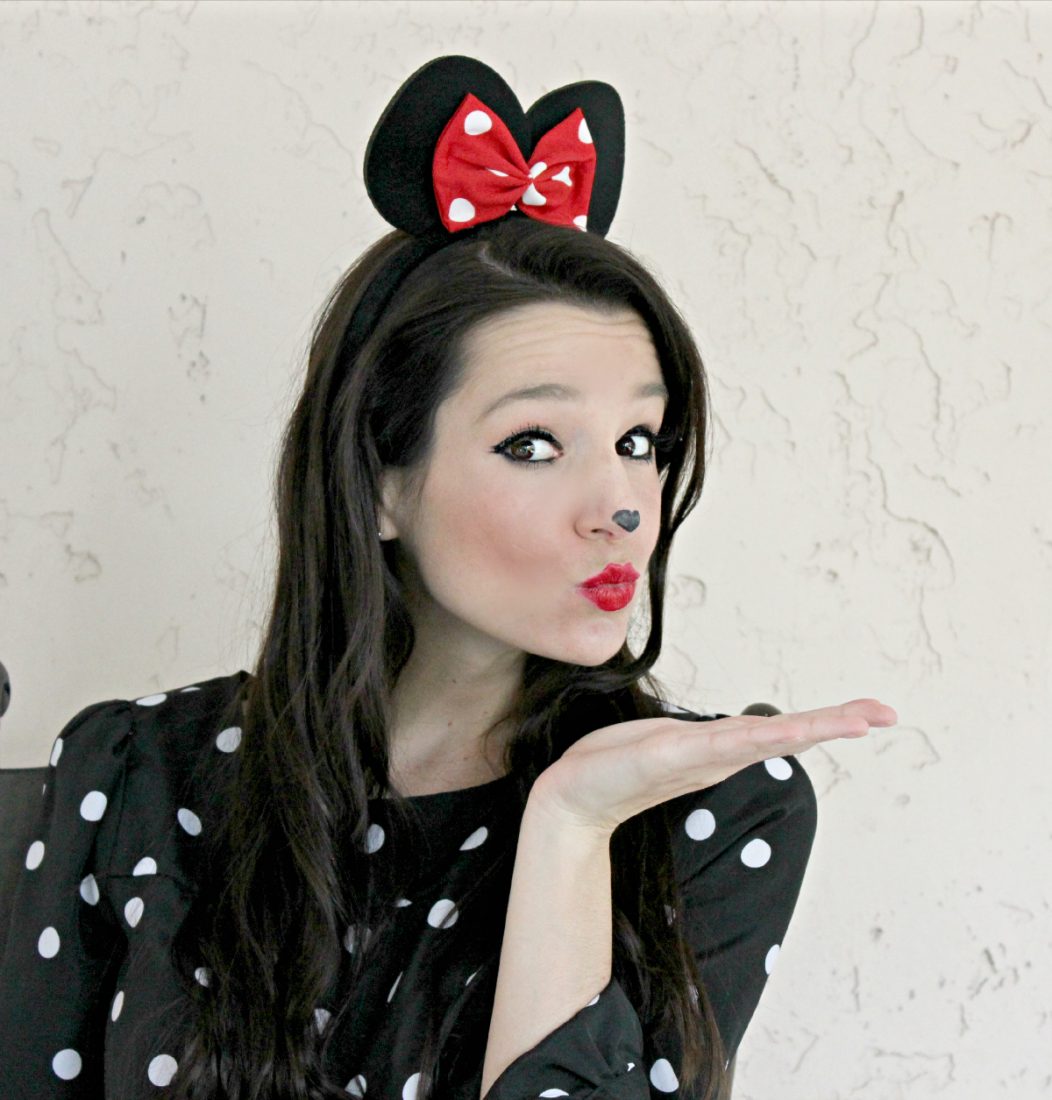 Simple Minnie Mouse Makeup Tutorial for Halloween