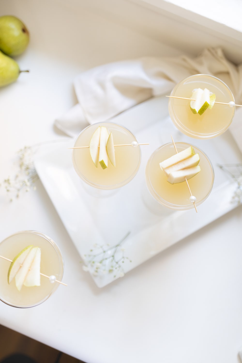 Easy champagne cocktails for new years from blogger Stephanie Ziajka on Diary of a Debutante