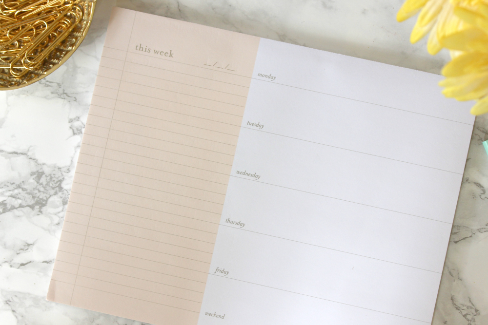 Become a goal digger with these 10 helpful annual planning tips for effective organization and inspiration from blogger Stephanie Ziajka. 