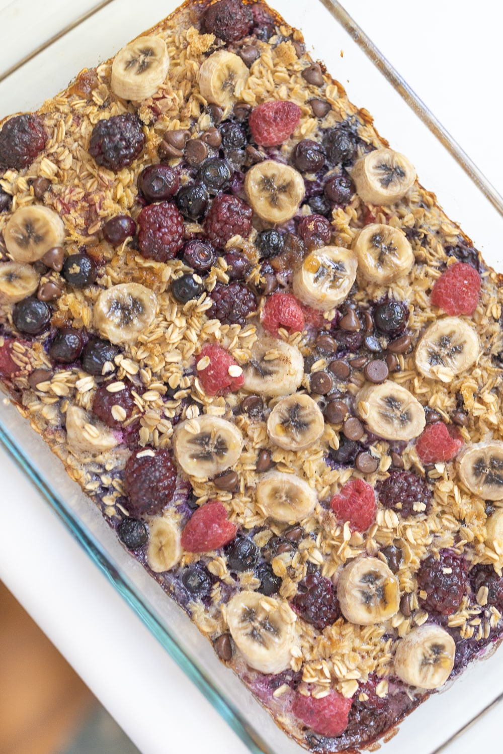 Baked oatmeal squares recipe by blogger Stephanie Ziajka on Diary of a Debutante