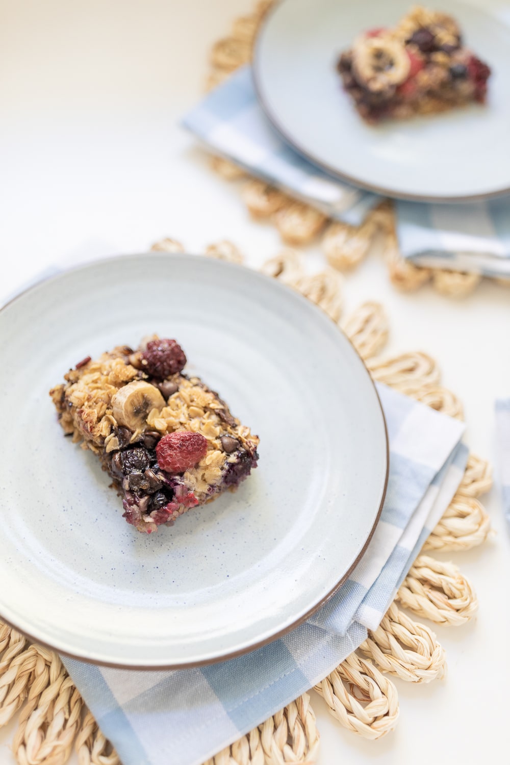 Blogger Stephanie Ziajka shares her recipe for baked berry oatmeal bars on Diary of a Debutante