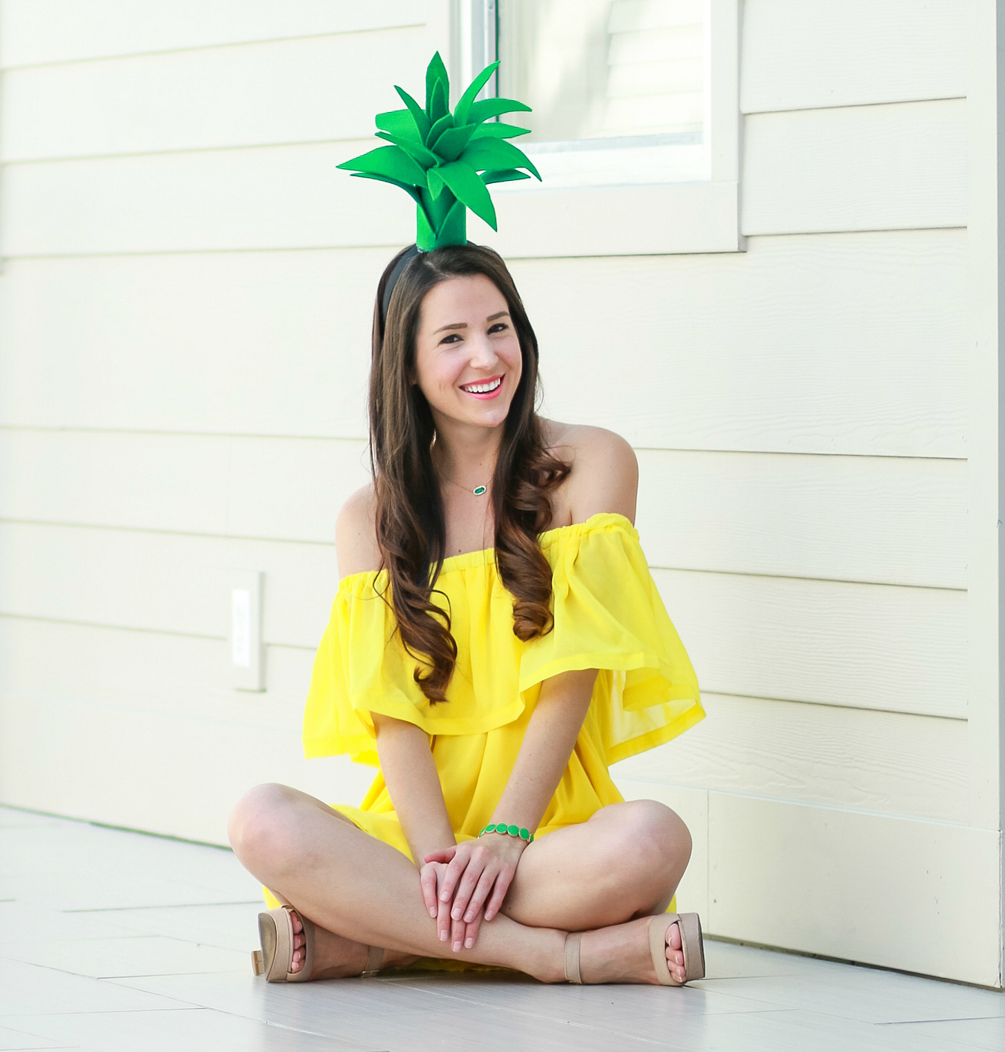 DIY Pineapple Costume That Costs Less Than $3 to Make