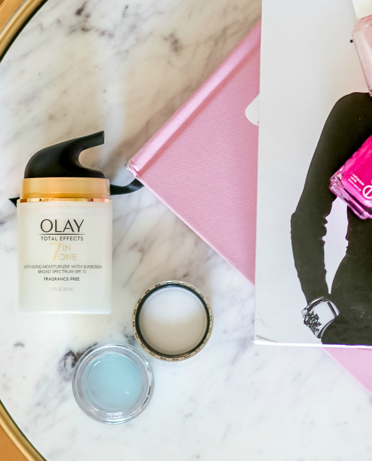 What happened when I used Olay Total Effects Moisturizer with SPF 15 & Olay Eyes Deep Hydrating Eye Gel for 28 days in place of my go-to moisturizer and eye cream | Olay 28 Day Challenge | Best Olay moisturizer with sunscreen for fast results | Best Olay products | I took the Olay 28-Day Challenge (And Here's What Happened) by southern blogger Stephanie Ziajka from Diary of a Debutante