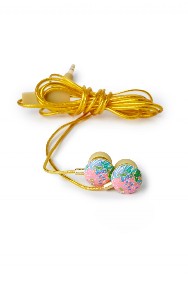 Lilly Pulitzer earbuds featured in Holiday Gift Guide: Something for Everyone on Your List by guest poster the Red Dress Boutique on Diary of a Debutante