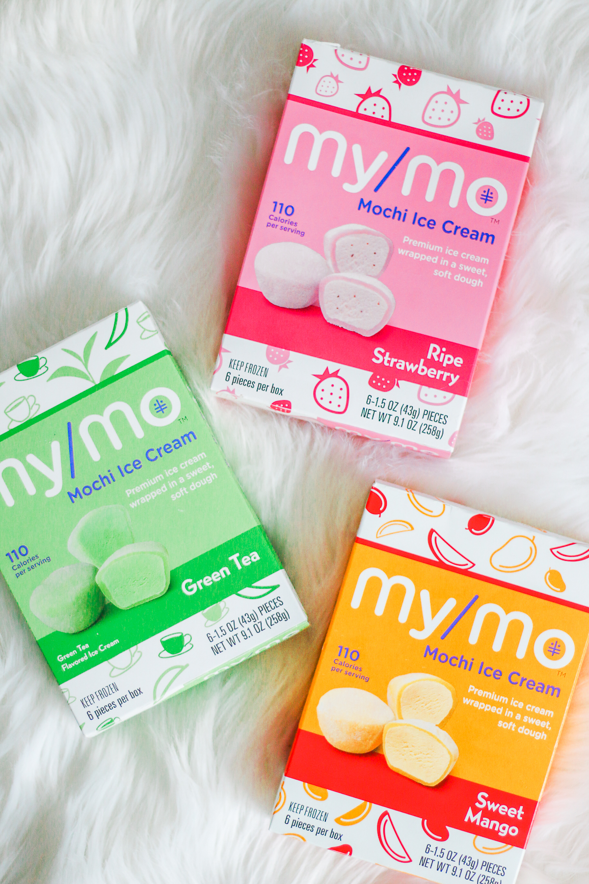 Summer Snacking: Where to Find the Best Mochi (And All the Best Mochi Flavors) by blogger Stephanie Ziajka from Diary of a Debutante, Lilly Pulitzer cold shoulder top with Cult Gaia dupe bag, Levi's 501 jean shorts, and Kendra Scott tassel earrings