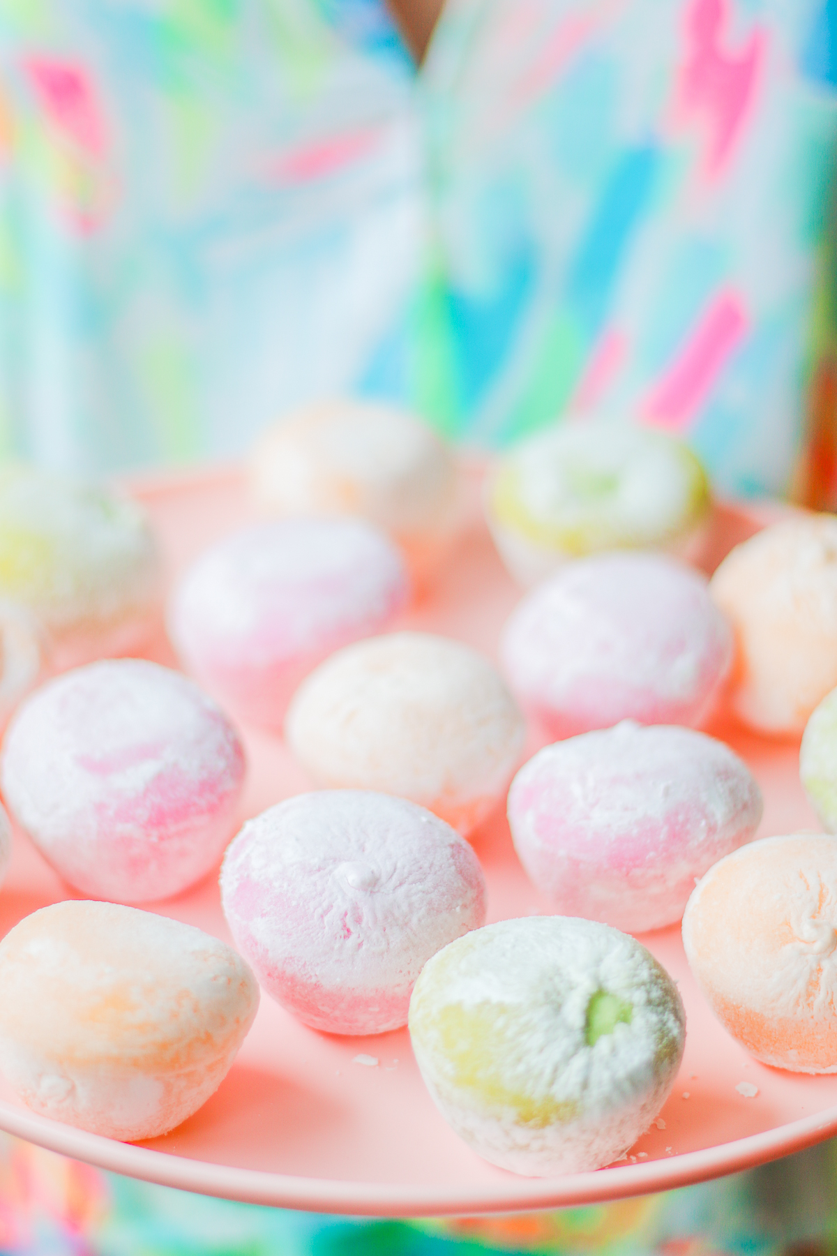 Summer Snacking: Where to Find the Best Mochi (And All the Best Mochi Flavors) by blogger Stephanie Ziajka from Diary of a Debutante, Lilly Pulitzer cold shoulder top with Cult Gaia dupe bag, Levi's 501 jean shorts, and Kendra Scott tassel earrings