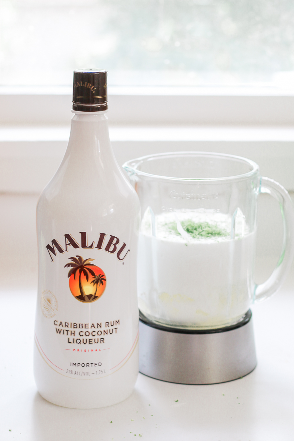 Best coconut rum popsicle recipe by blogger Stephanie Ziajka on Diary of a Debutante