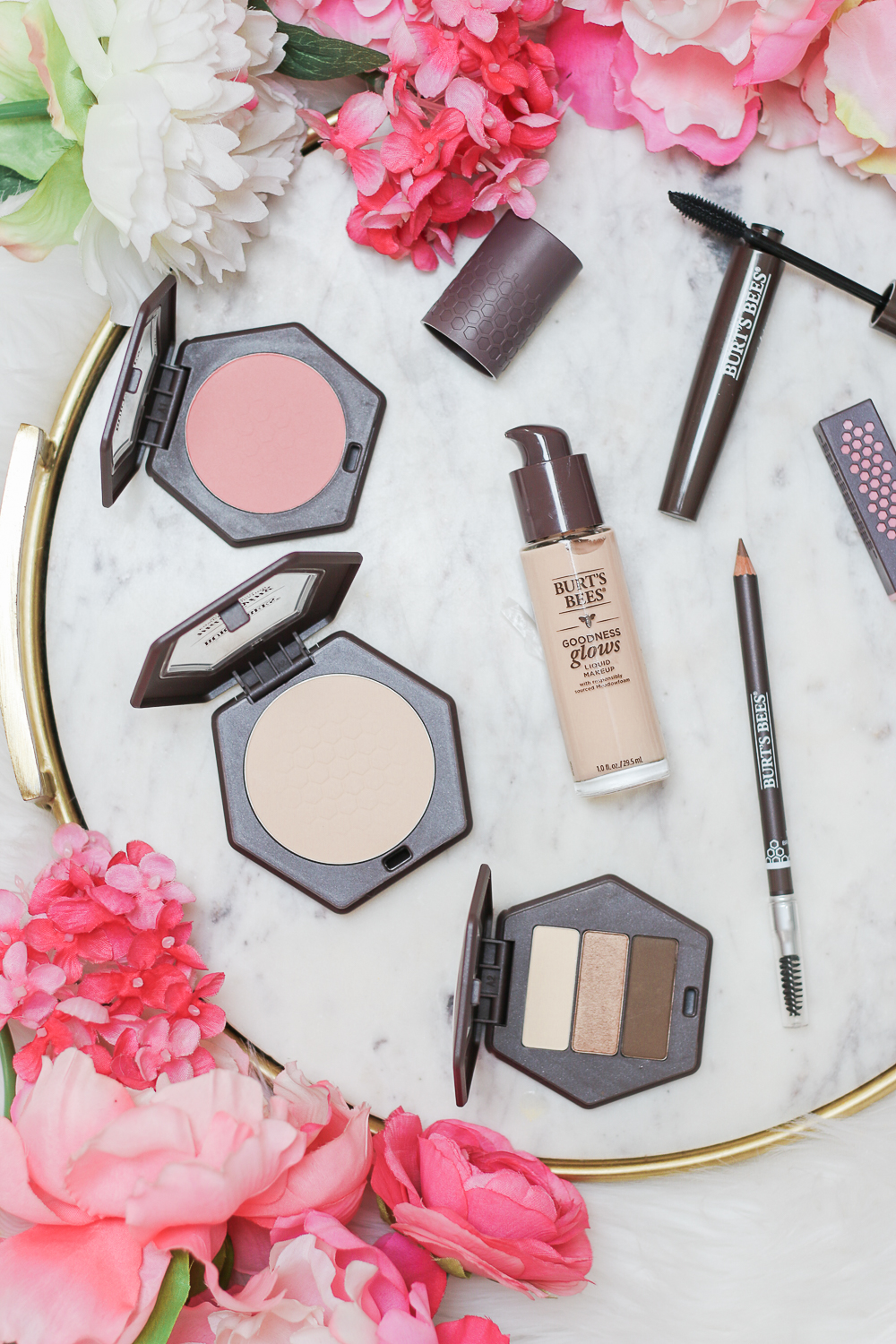 Minimal Makeup Routine, Burt's Bees Minimal Makeup Routine by beauty blogger Stephanie Ziajka from Diary of a Debutante, simple makeup routine for school, cruelty free makeup routine, Burt's Bees makeup