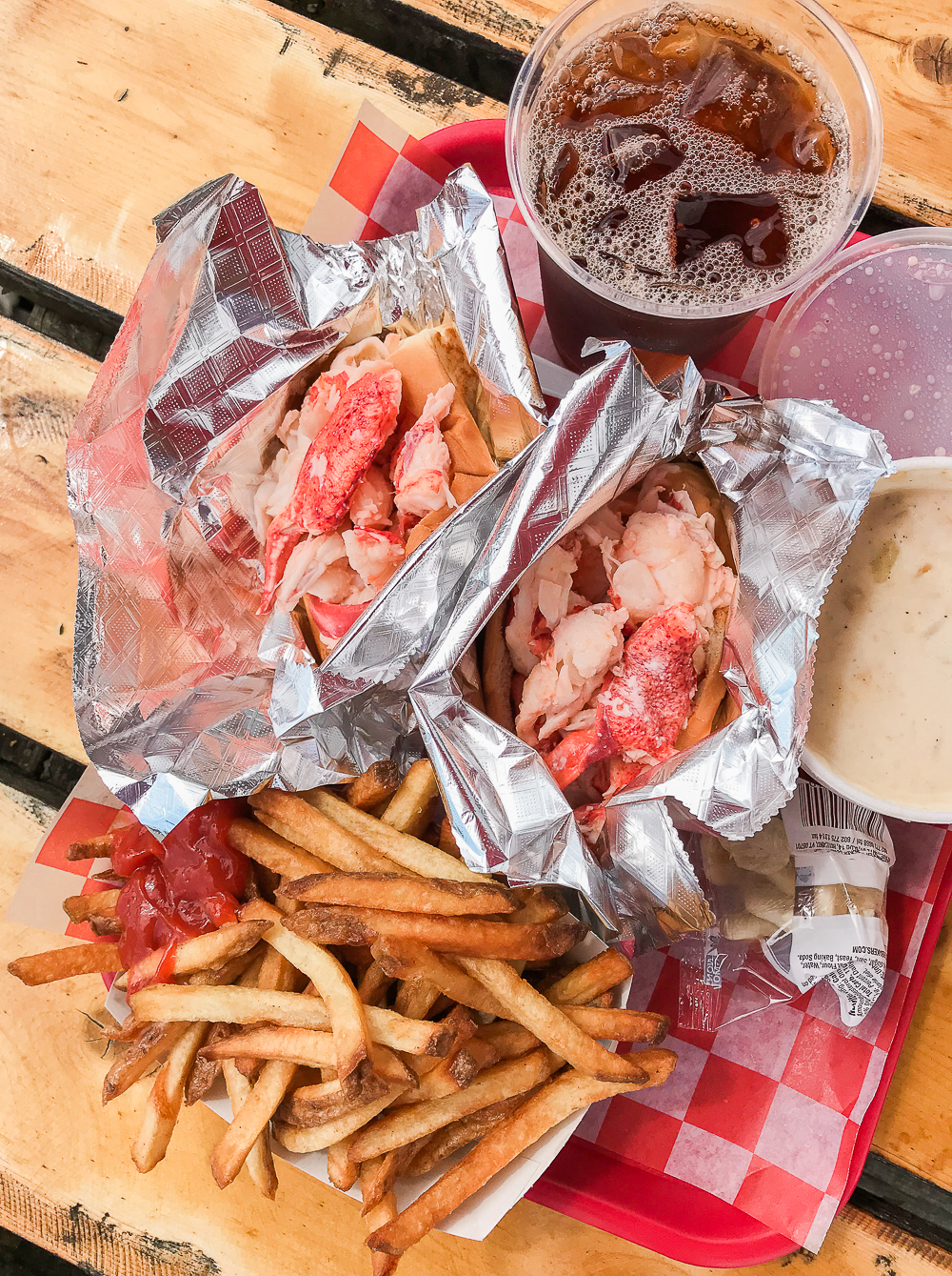 Maine vacation recap, Summer Bucket List: The Best Things to Do in Maine in Summer by southern lifestyle blogger Stephanie Ziajka from Diary of a Debutante, Maine bucket list, things to do in Maine, Sprague's lobster rolls in Wiscasset