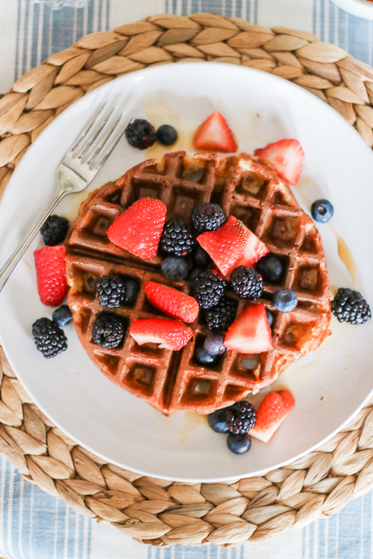 Easy Oatmeal Protein Waffles Recipe | Diary of a Debutante