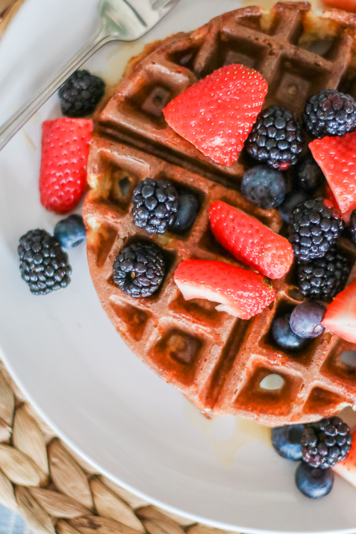 Easy Oatmeal Protein Waffles Recipe | Diary of a Debutante