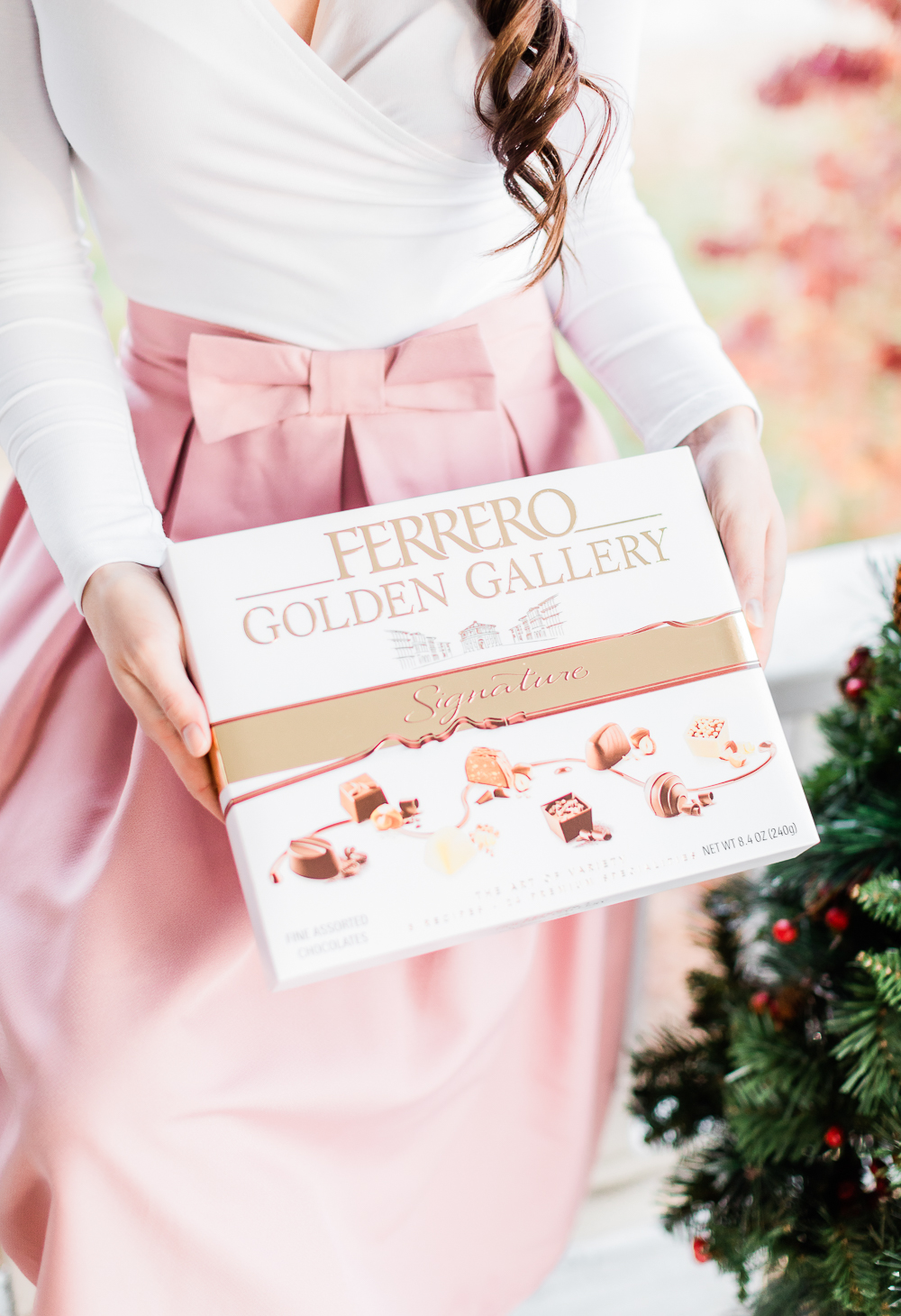 Holiday Hostess Gift Idea, Ferrero Golden Gallery Signature Chocolates, popular lifestyle blog Diary of a Debutante, popular lifestyle blogger Stephanie Ziajka