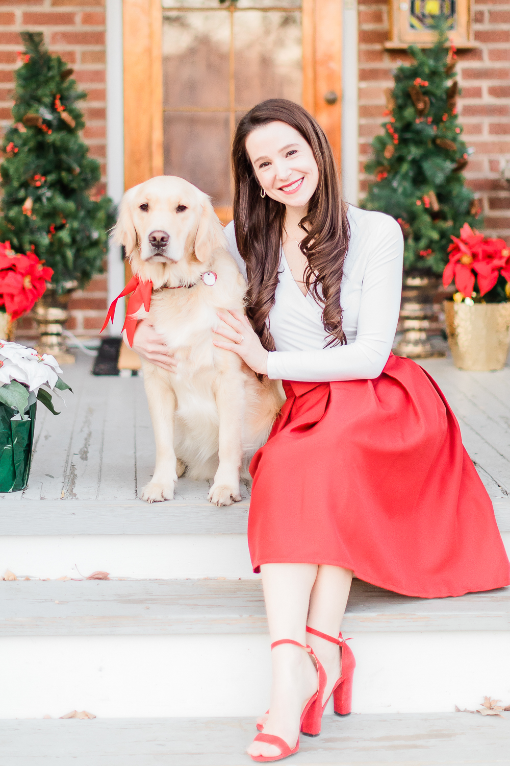 Kate Spade Inspired Holiday Outfit, Amazon red bow skirt, golden retriever with red bow, preppy holiday outfit idea, popular affordable fashion blogger Stephanie Ziajka, popular affordable fashion blog Diary of a Debutante