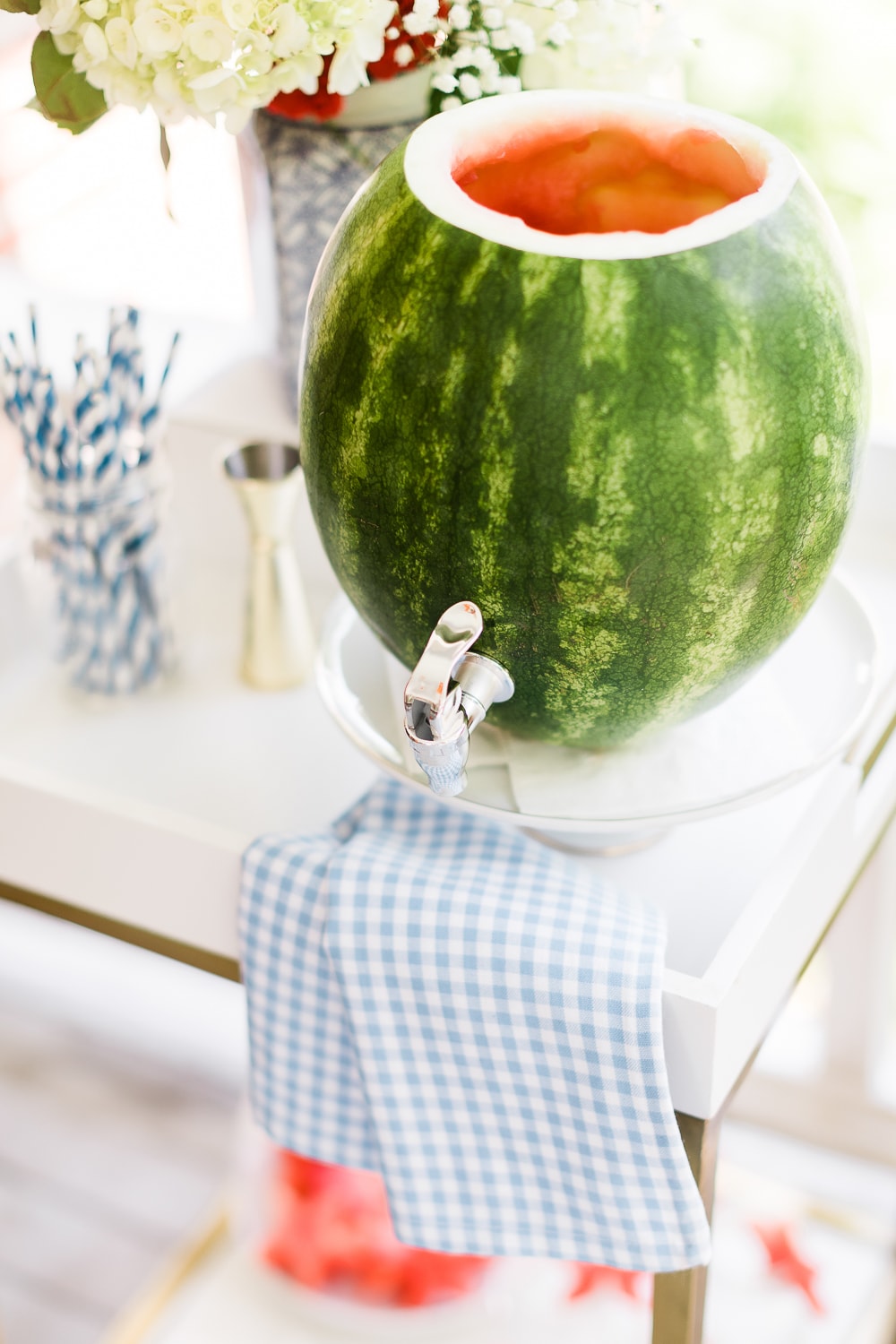 Watermelon keg DIY tutorial by blogger Stephanie Ziajka on Diary of a Debutante