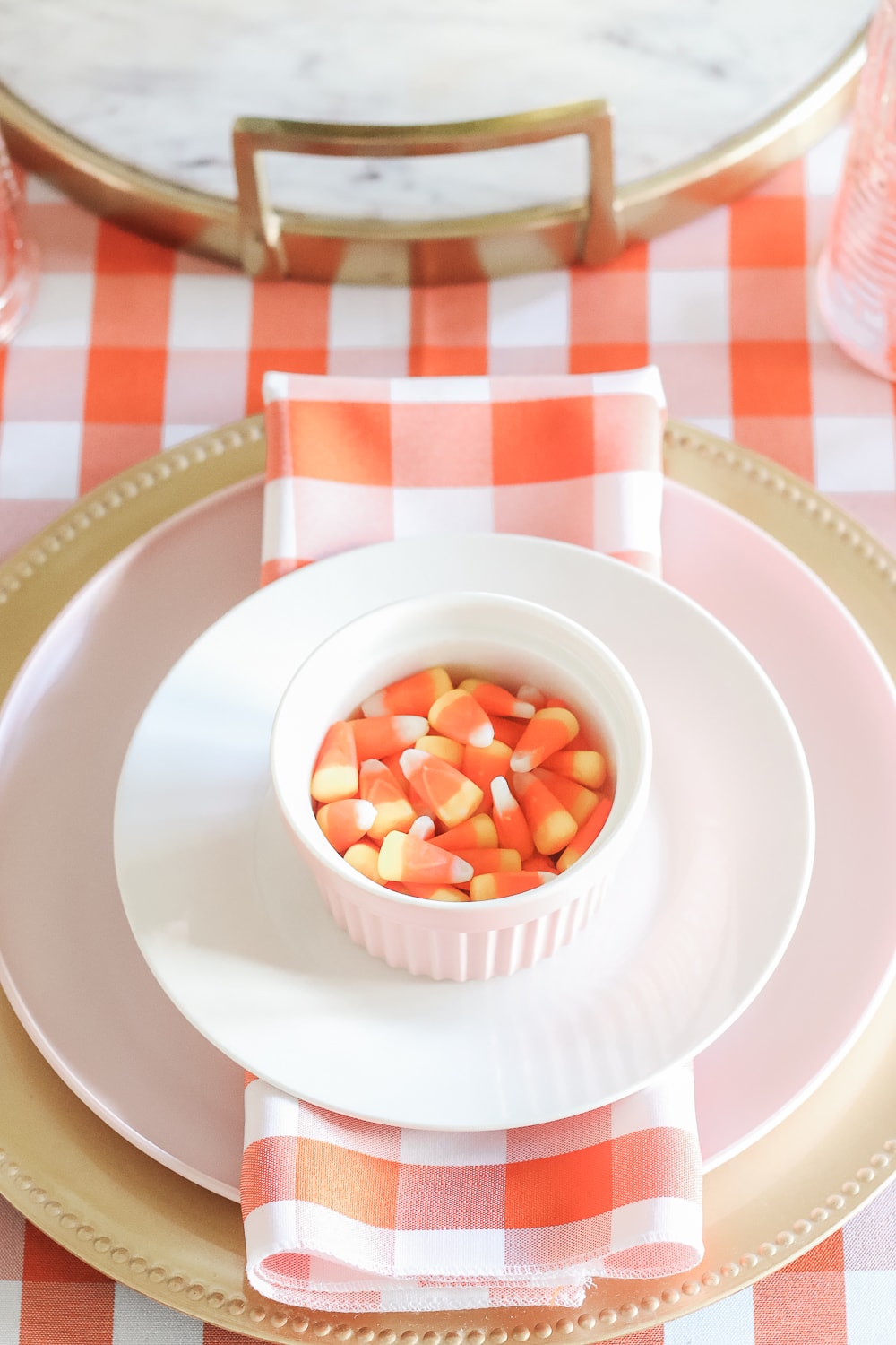 Simple Halloween tablescape ideas by southern blogger Stephanie Ziajka on Diary of a Debutante