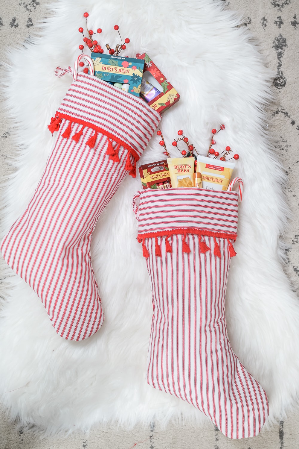 Blogger Stephanie Ziajka rounds up the best Burt's Bees stocking stuffers for girls and guys on Diary of a Debutante