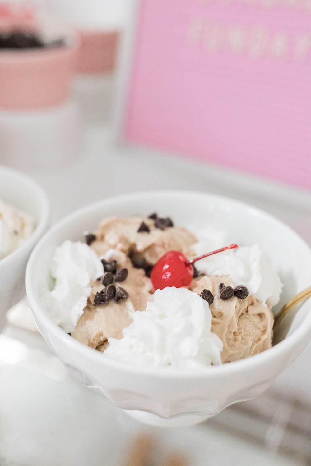 Halo Top ice cream sundae on Diary of a Debutante
