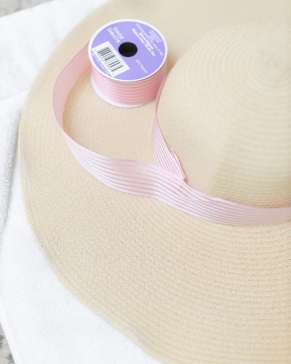 Kentucky Derby hat ribbon used by blogger Stephanie Ziajka on Diary of a Debutante