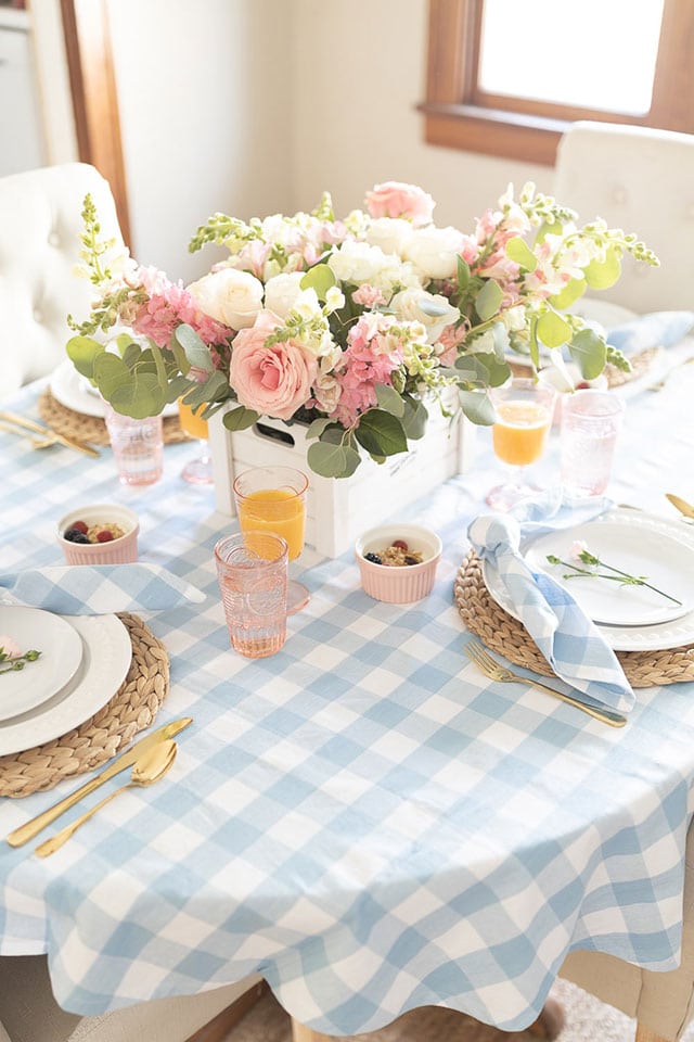 Mother's Day table decor designed by blogger Stephanie Ziajka on Diary of a Debutante