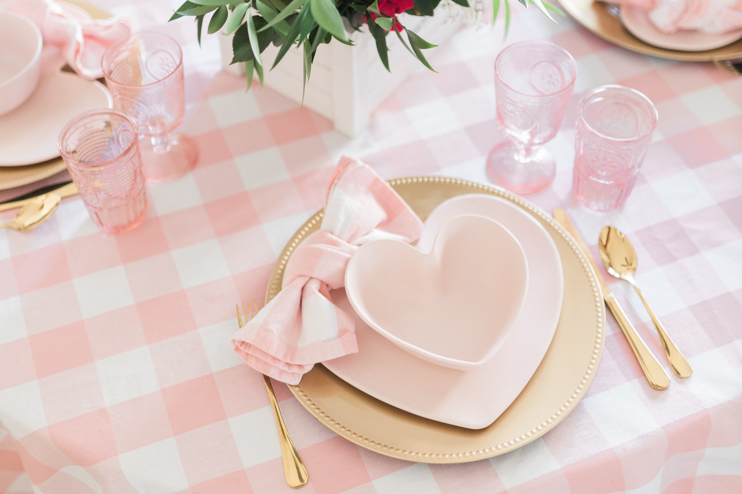 Gold and pink Galentine's Day brunch tablescape designed by blogger Stephanie Ziajka on Diary of a Debutante