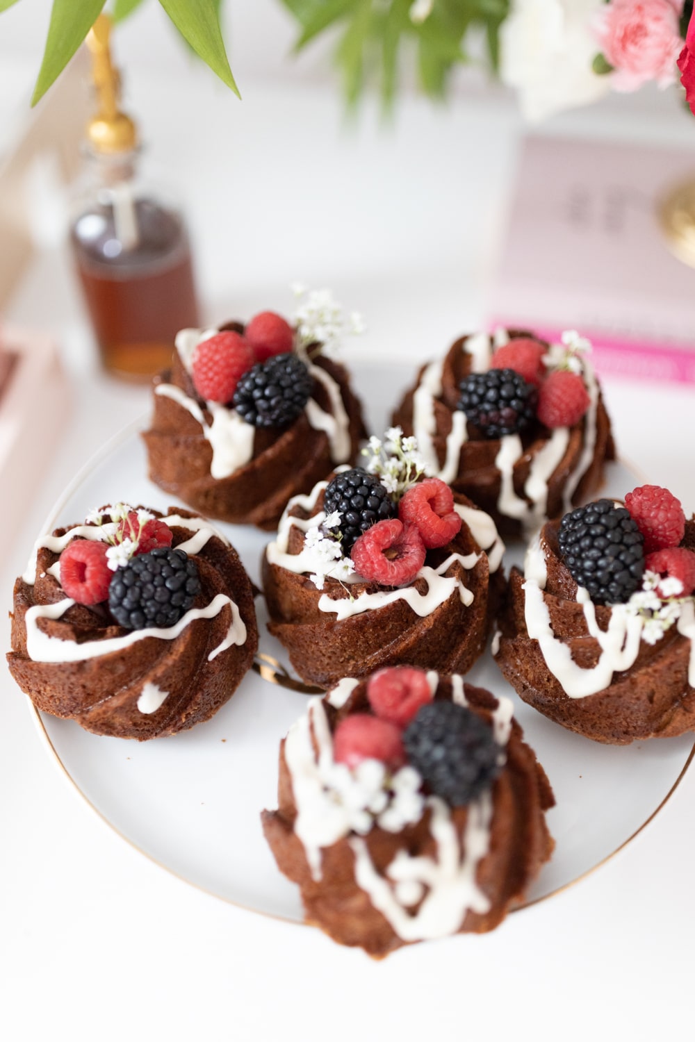 Mini coffee cakes baked as part of a Galentine's Day brunch menu by blogger Stephanie Ziajka on Diary of a Debutante