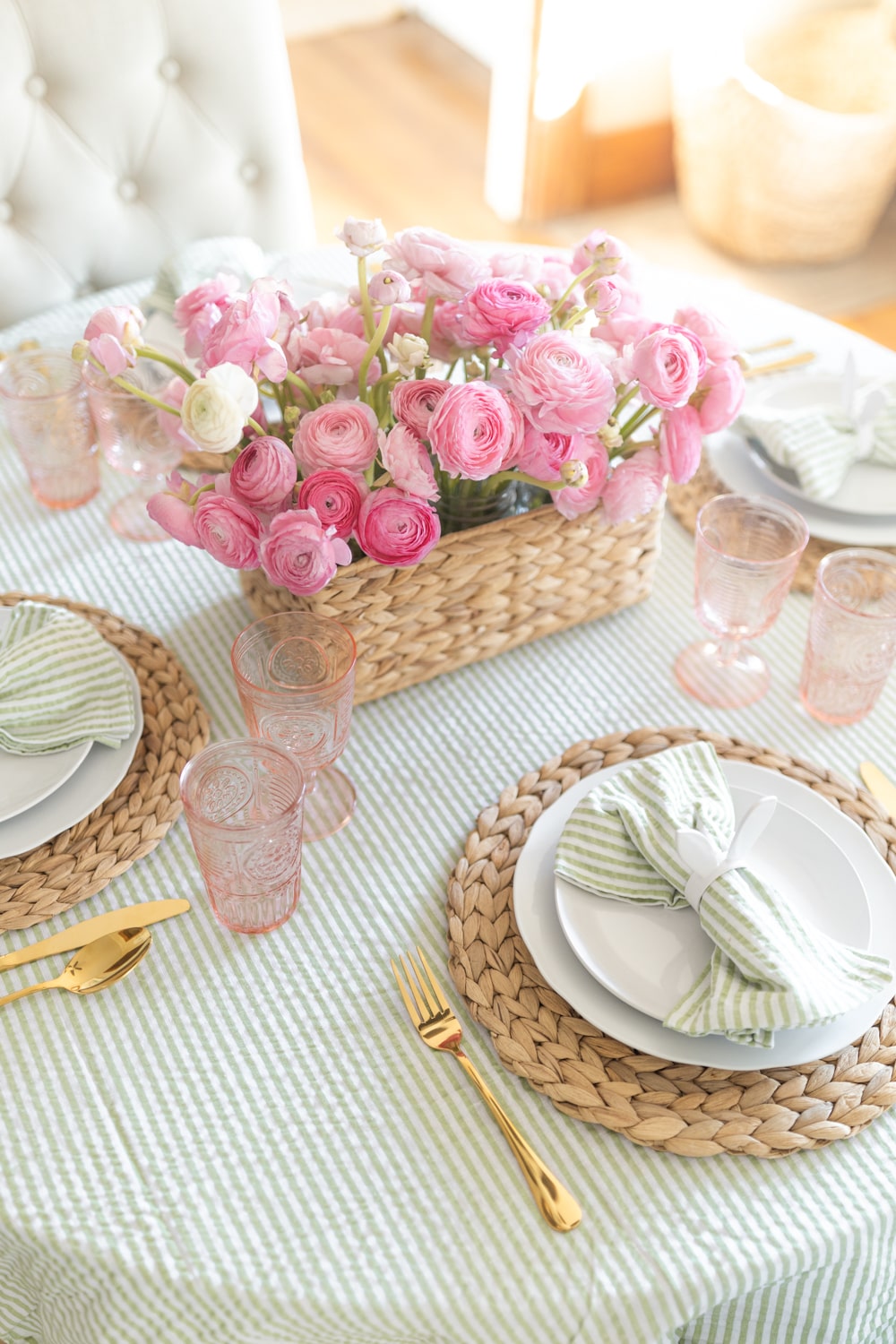 Simple Easter table settings designed by blogger Stephanie Ziajka on Diary of a Debutante