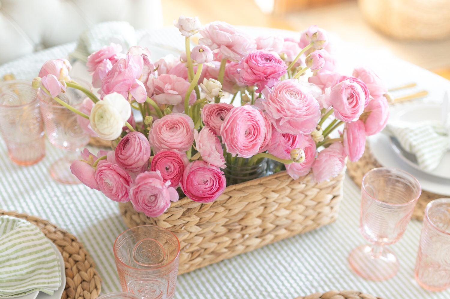 Pink centerpiece created by blogger Stephanie Ziajka on Diary of a Debutante