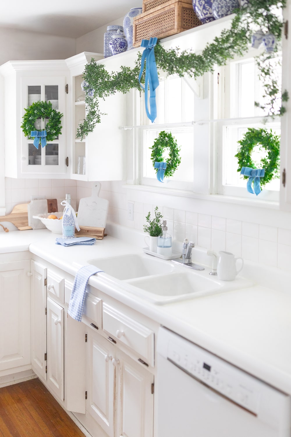 Southern lifestyle blogger Stephanie Ziajka shares her coastal Christmas kitchen decor on Diary of a Debutante