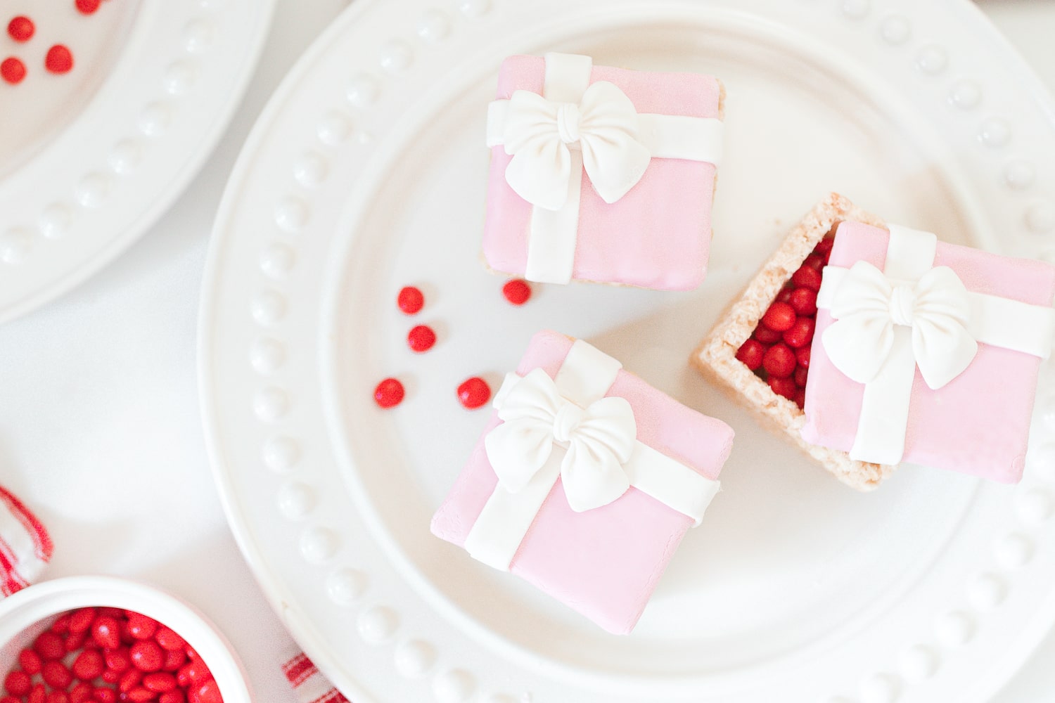 Edible gift boxes made out of rice krispie treats and fondant by southern lifestyle blogger Stephanie Ziajka on Diary of a Debutante
